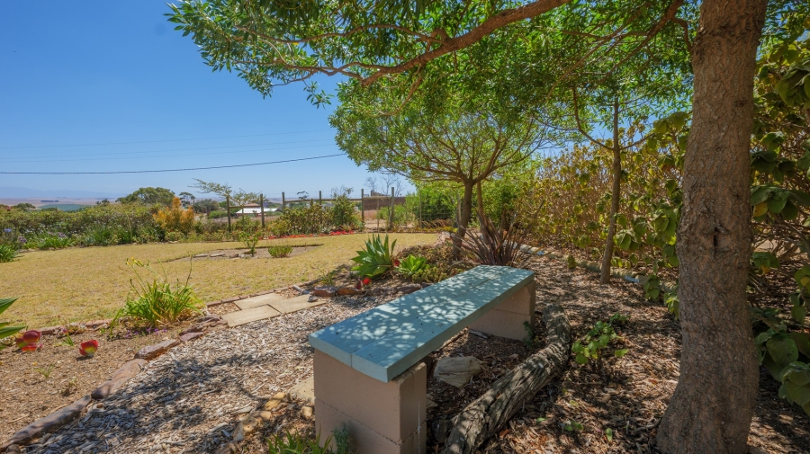 2 Bedroom Property for Sale in Napier Western Cape